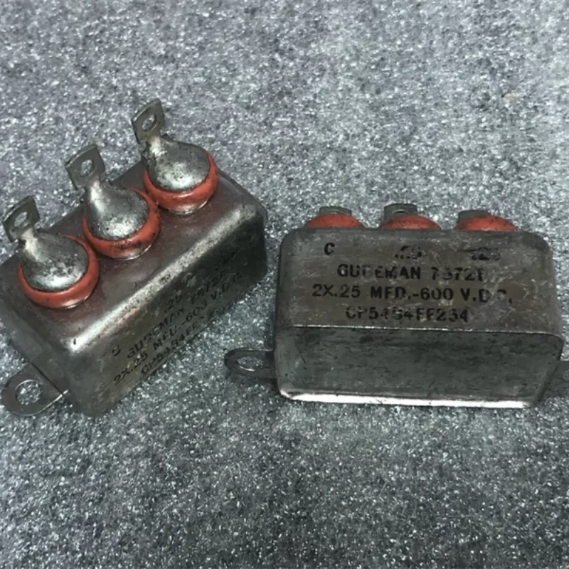 

Антикварный американский GUDEMAN 3 × 0,25 мкФ поколения 0,22 мкФ 600 В масляный погружной конденсатор желчного пузыря