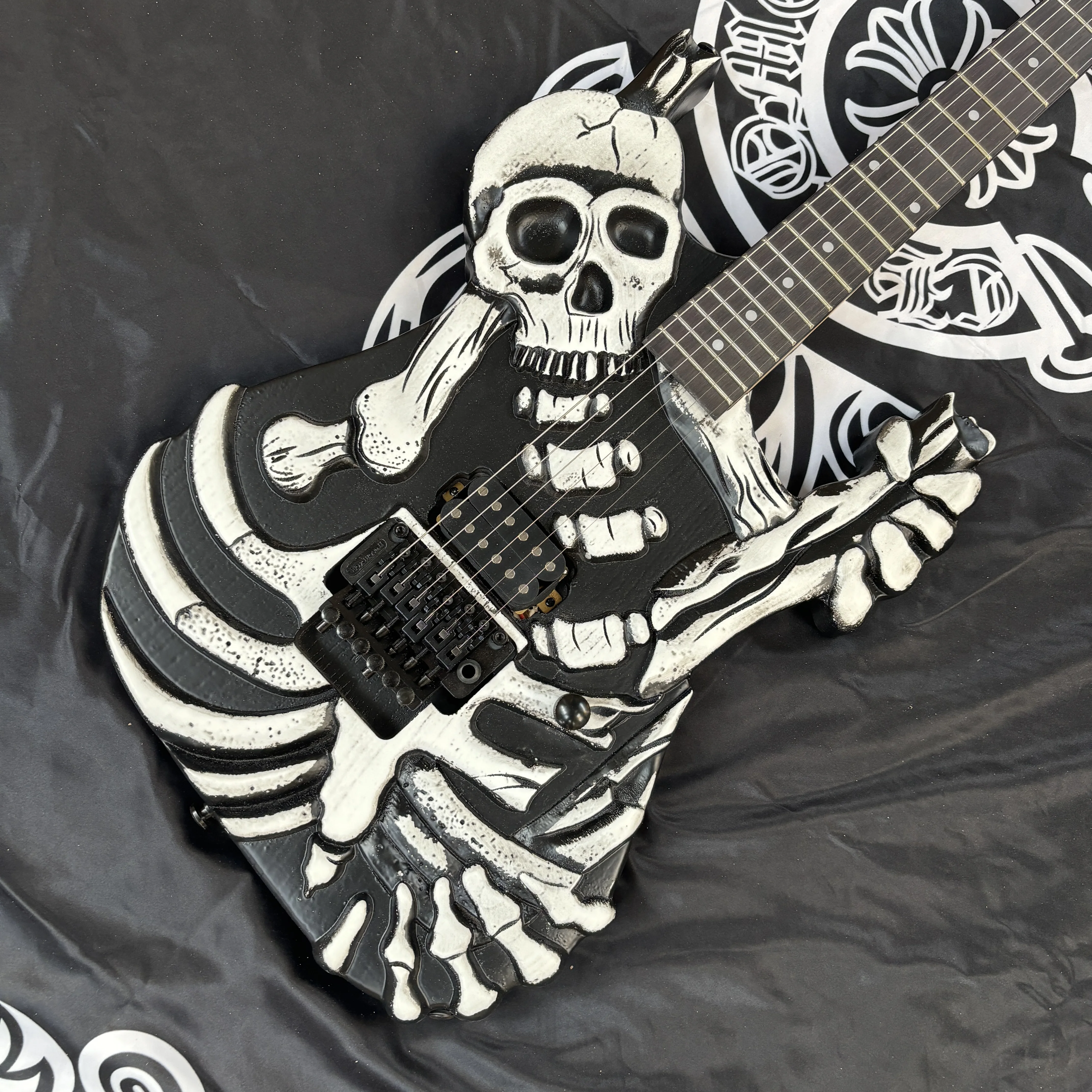 6-series black electric guitar, personalized skull carving, double rocking, Christmas, gift guitar, rosewood fingerboard