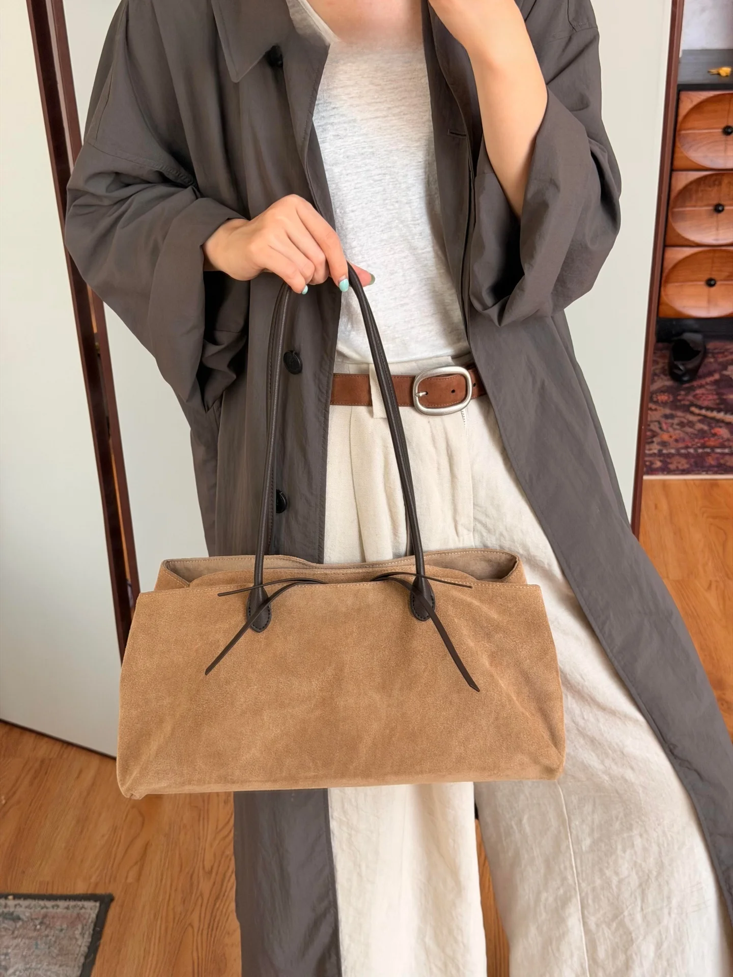 suede-tote-bag-multi-layered-commuter-handbag-shoulder-bag-large-capacity-simple-style-fall-2026-new-american-retro-hobo-bag