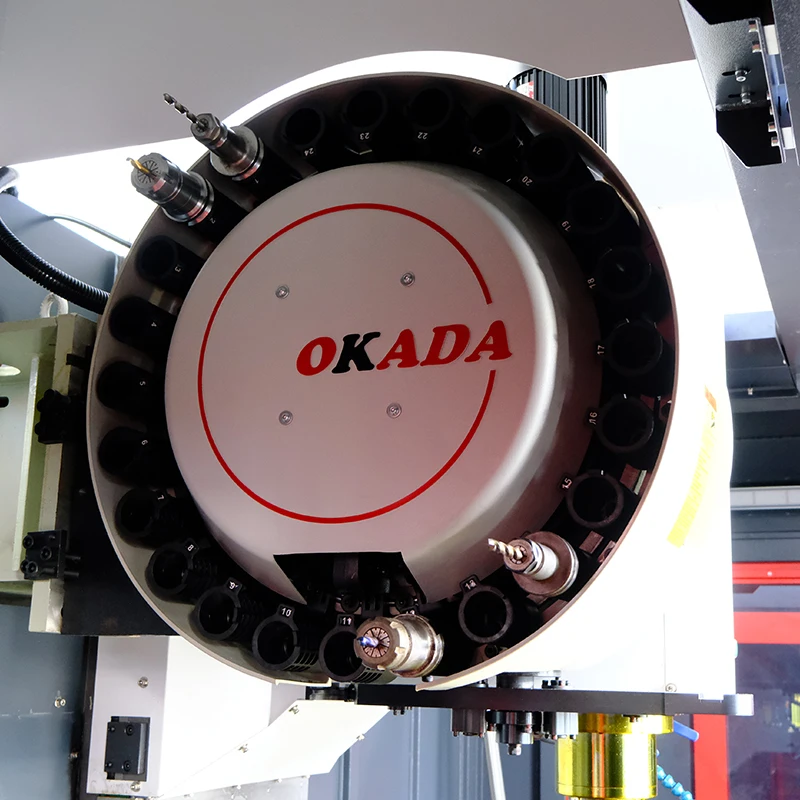 مركز الطحن العمودي باستخدام الحاسب الآلي ، Vmc856 ، 3 محاور ، CNC Centre Hine لقطع المعادن