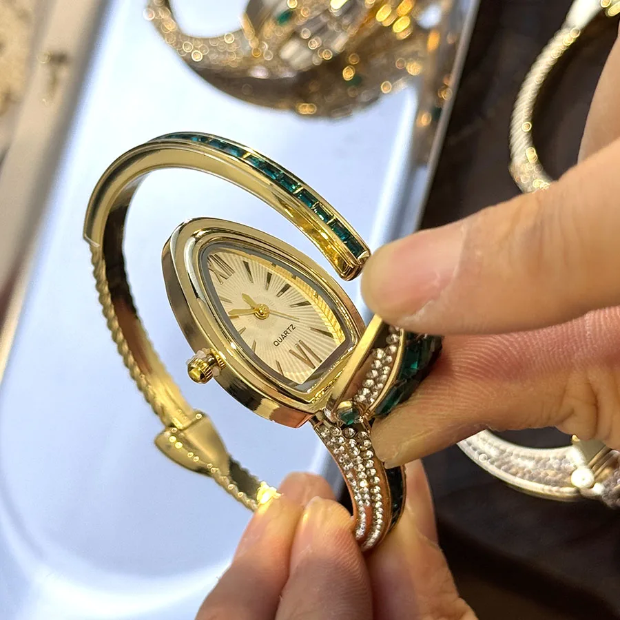 Ladies Snake-Shape Color Diamond Bracelet Watch Elegant Luxury Cross-Border Best-Selling Fashion Star Quartz Watch image 2