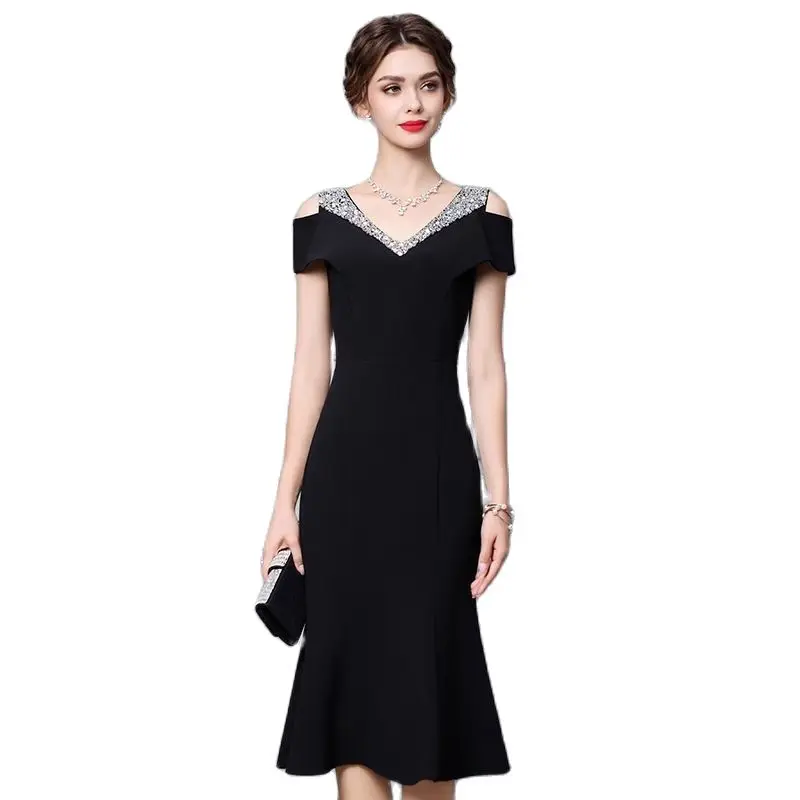 Advanced Fashion Dress 2023 New Women's Summer Off Shoulder Short Sleeve Studded Diamond Mid Length Slim Fit Fishtail Dress