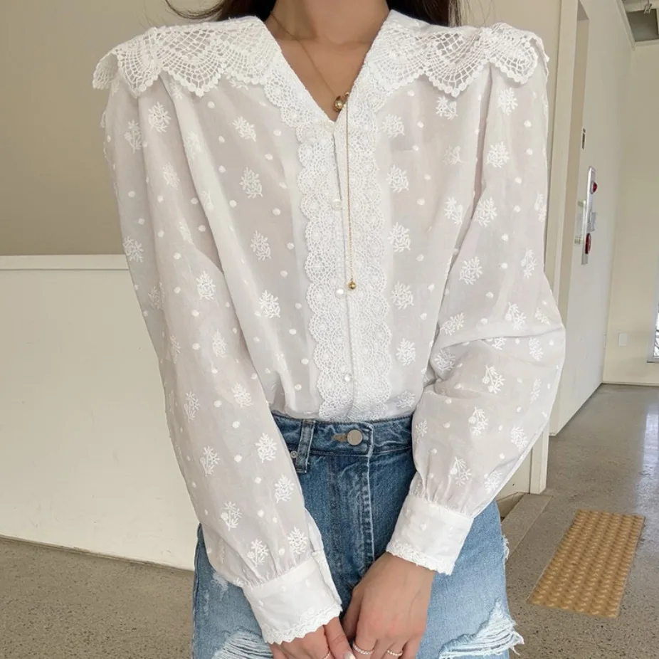 

Новая женская весенняя блузка с кружевной вышивкой, ажурным воротником и длинными рукавами в корейском стиле, повседневный топ