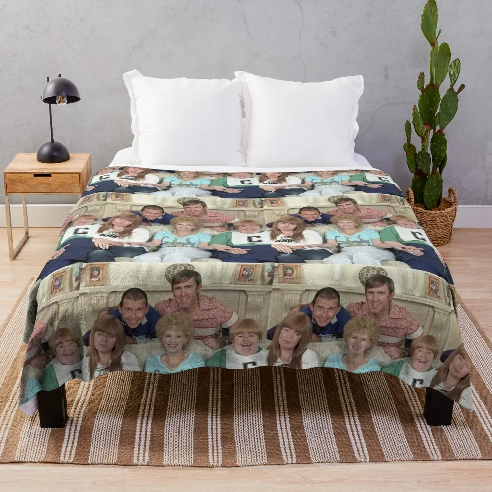 Kath and Kim Cast Throw Blanket Summer Bedding Blankets Decorative Sofa Blankets Furry Blanket