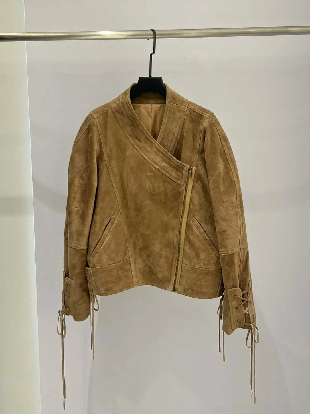 Cappotto in pelle scamosciata retrò per donna Autunno Inverno Giacca in vera pelle di pecora Giacca oversize color caffè Capispalla Polsini incrociati