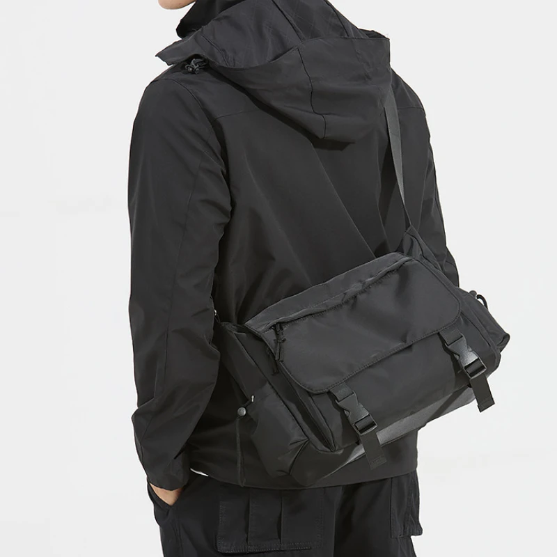 Fashion Oxford Messenger Bag for Men, Large Sling Bag, Casual Crossbody Bag for Hanging Out Daily Commute,College School Bags