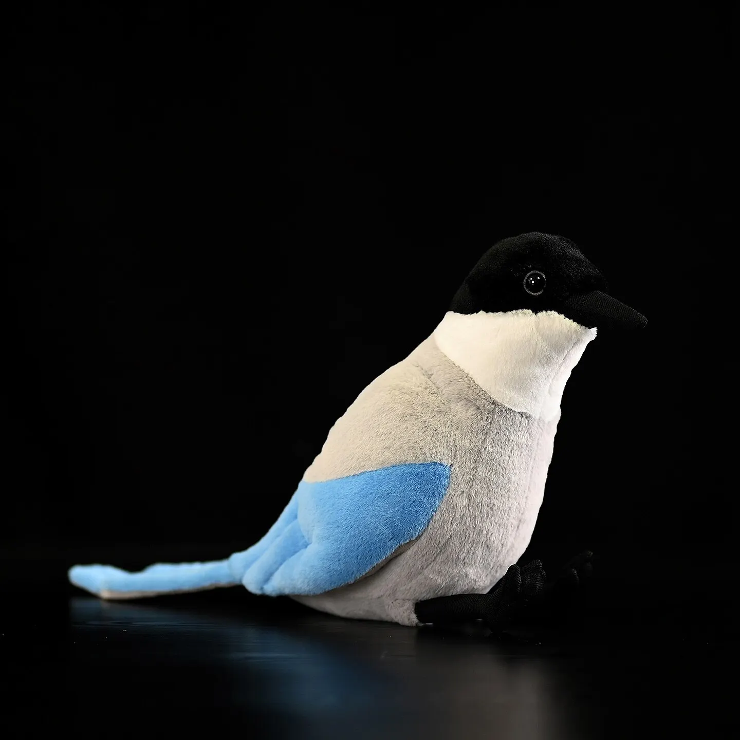 Azure-winged Magpie,Bird Figurine,Small ornaments and miniature models