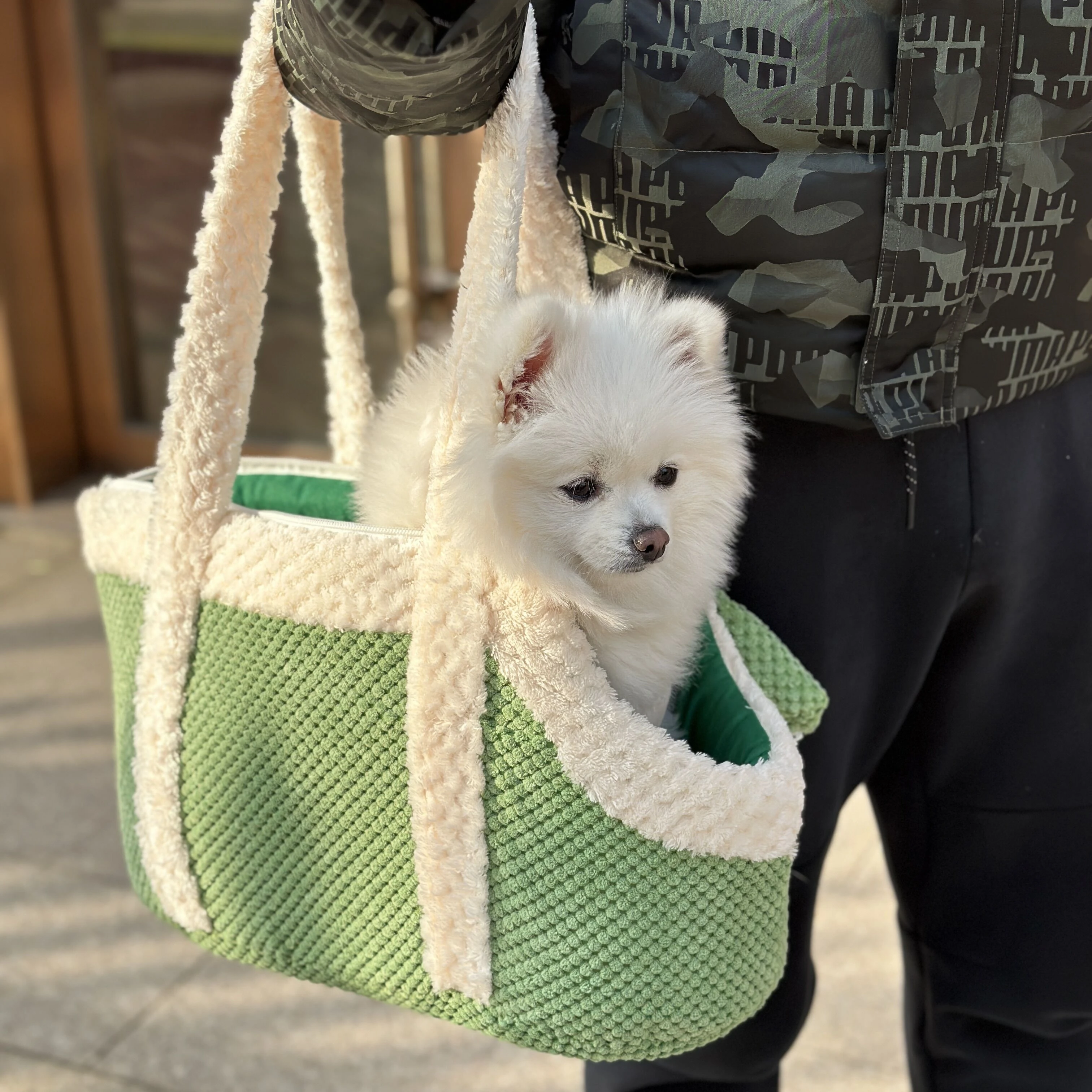 Fashion Soft Pet Carrier for Small Dogs Cats Warm Fleece Puppy Dog Bags Outdoor Travel Sling Pets Shoulder Bag for Kitten Cat