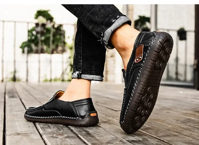 Neue modische Herren-Freizeitschuhe, handgefertigte Leder-Loafer, bequeme Herrenschuhe, hochwertige Schuhe aus Spaltleder, flache Fahrschuhe, Größe 48. – Detail 19