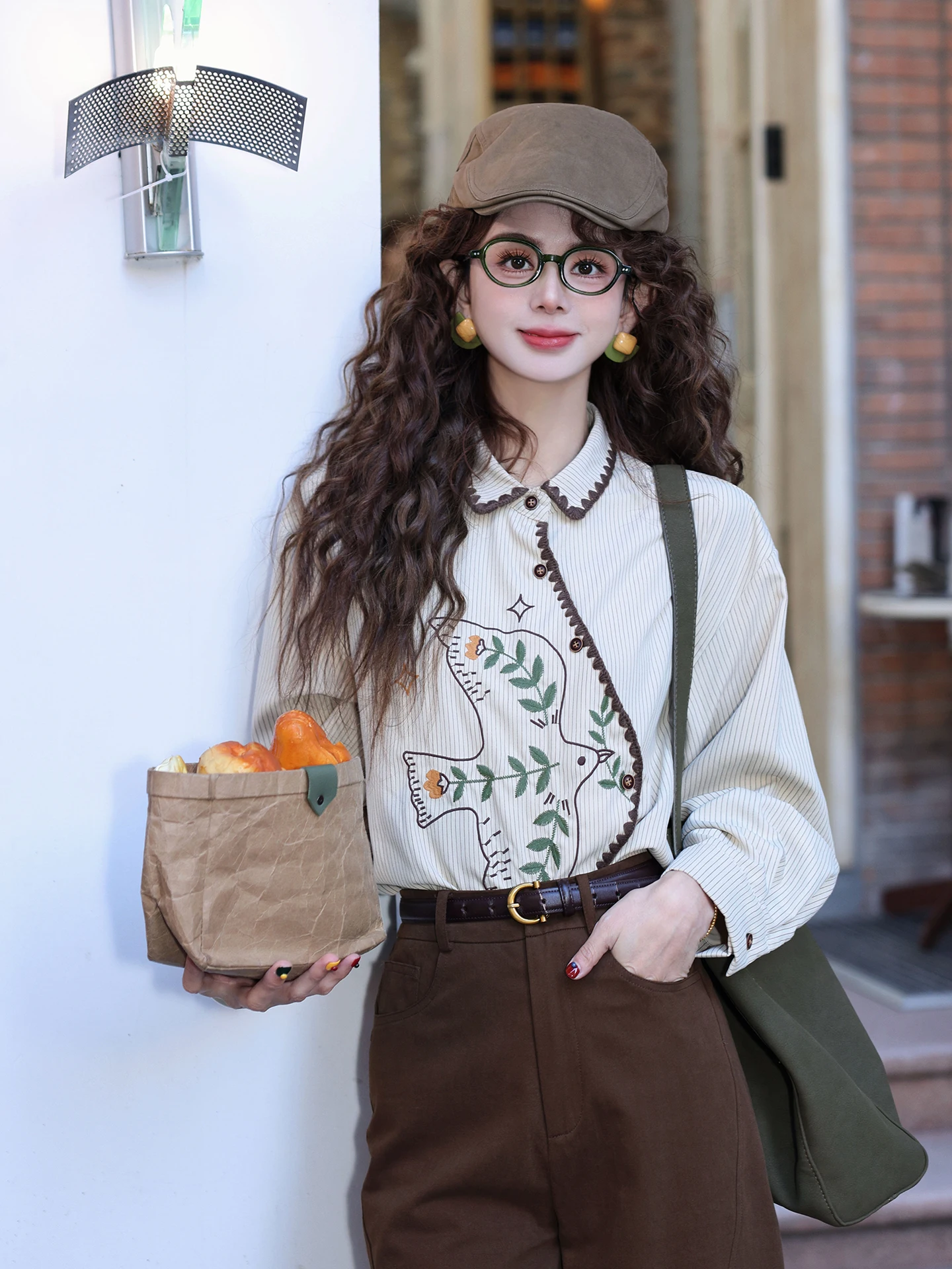 

Chen Jiajie Embroidered Shirt Women's Long Sleeve Peach Color Versatile Spring Fashion Straight Cut Polyester Cotton Blend