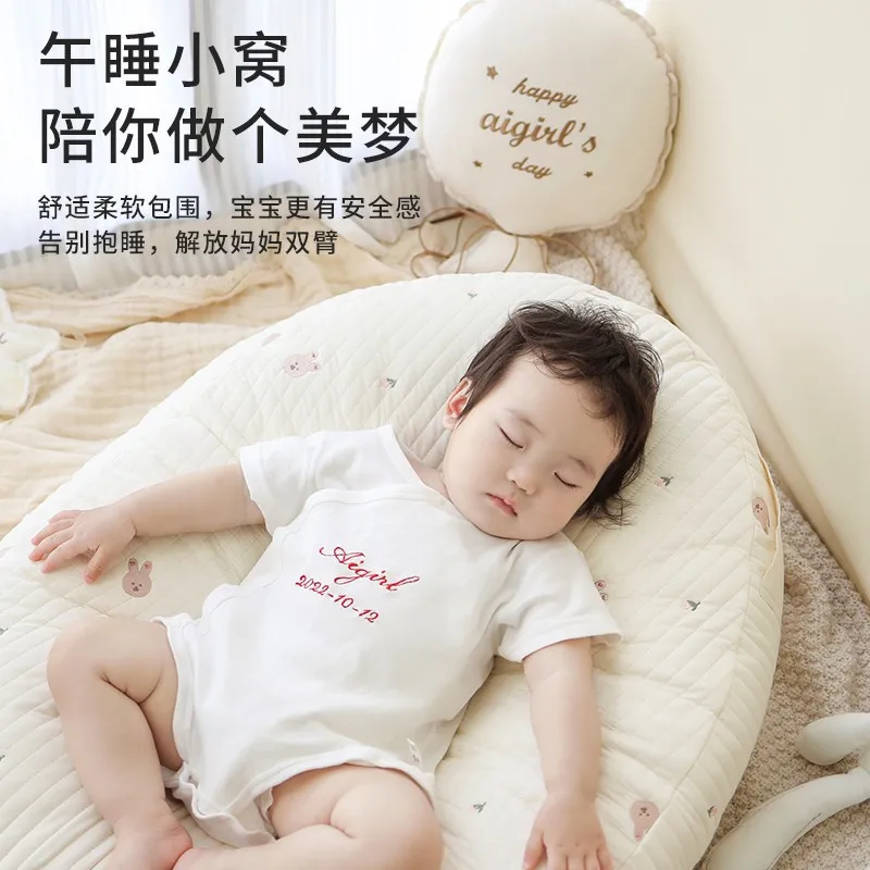 Allattamento al seno neonato sdraiato allattamento cuscino per l'allattamento inclinato bambino anti sputare latte troppopieno cuscino per soffocamento letto nel letto