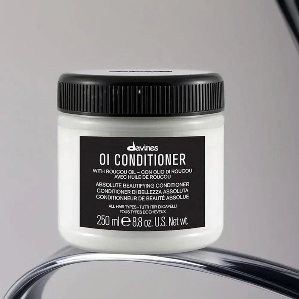 

Кондиционер Davines OI, 250 мл, глубоко питающий, с маслом рукуа, абсолютное улучшение внешнего вида, для всех типов волос, оригинальный уход за волосами