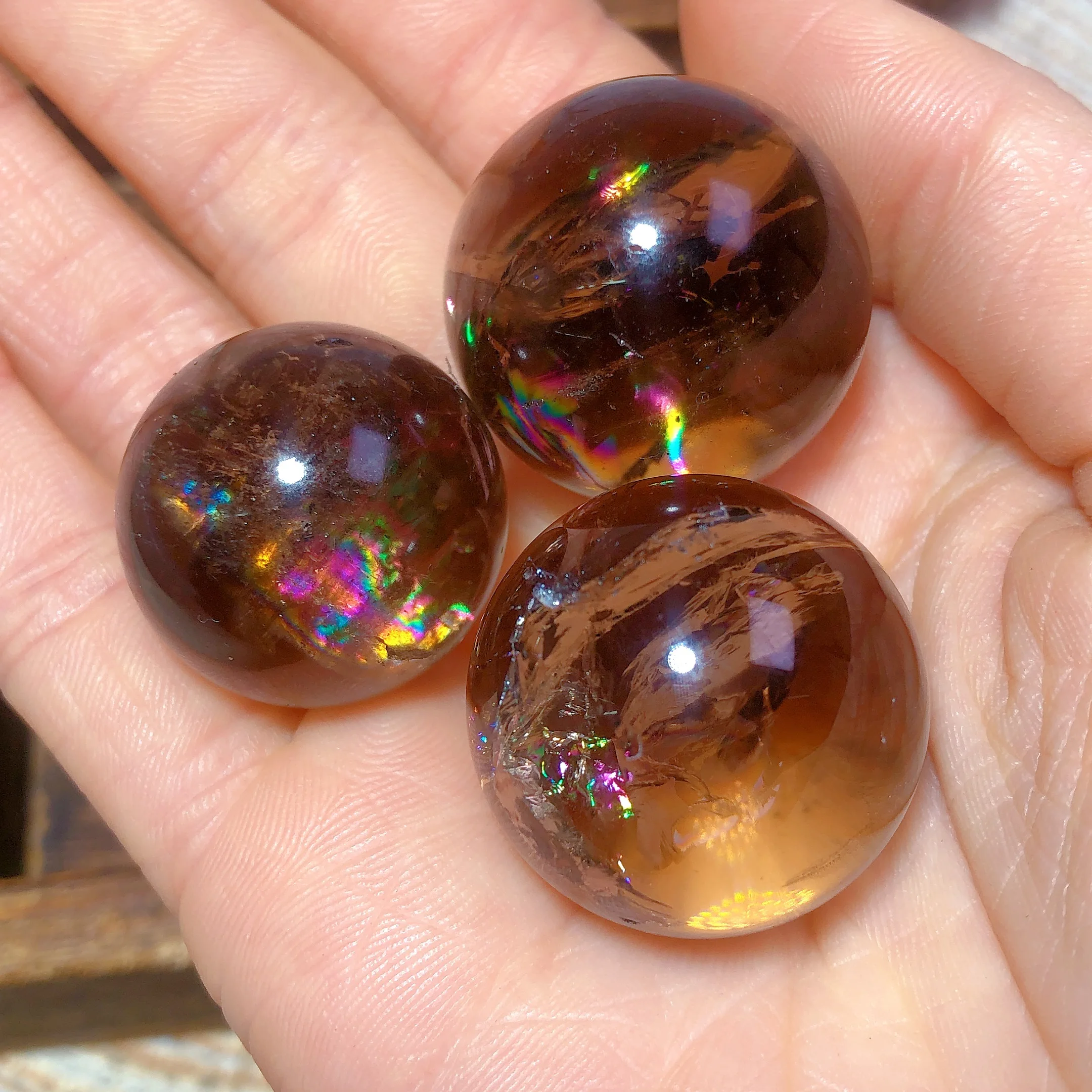 Natural Crystals Smokey Quartz Mini Rainbow Sphere Cute Size Carckle Ball Home Decorations Polished