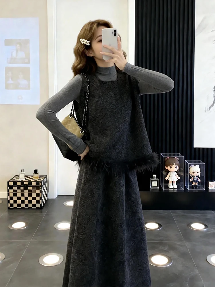 

Winter New Arrival plus Size Women's Fashion Set Gray Base Shirt Vest Midi Skirt Three Piece Suite Warm Stylish Casual Wear