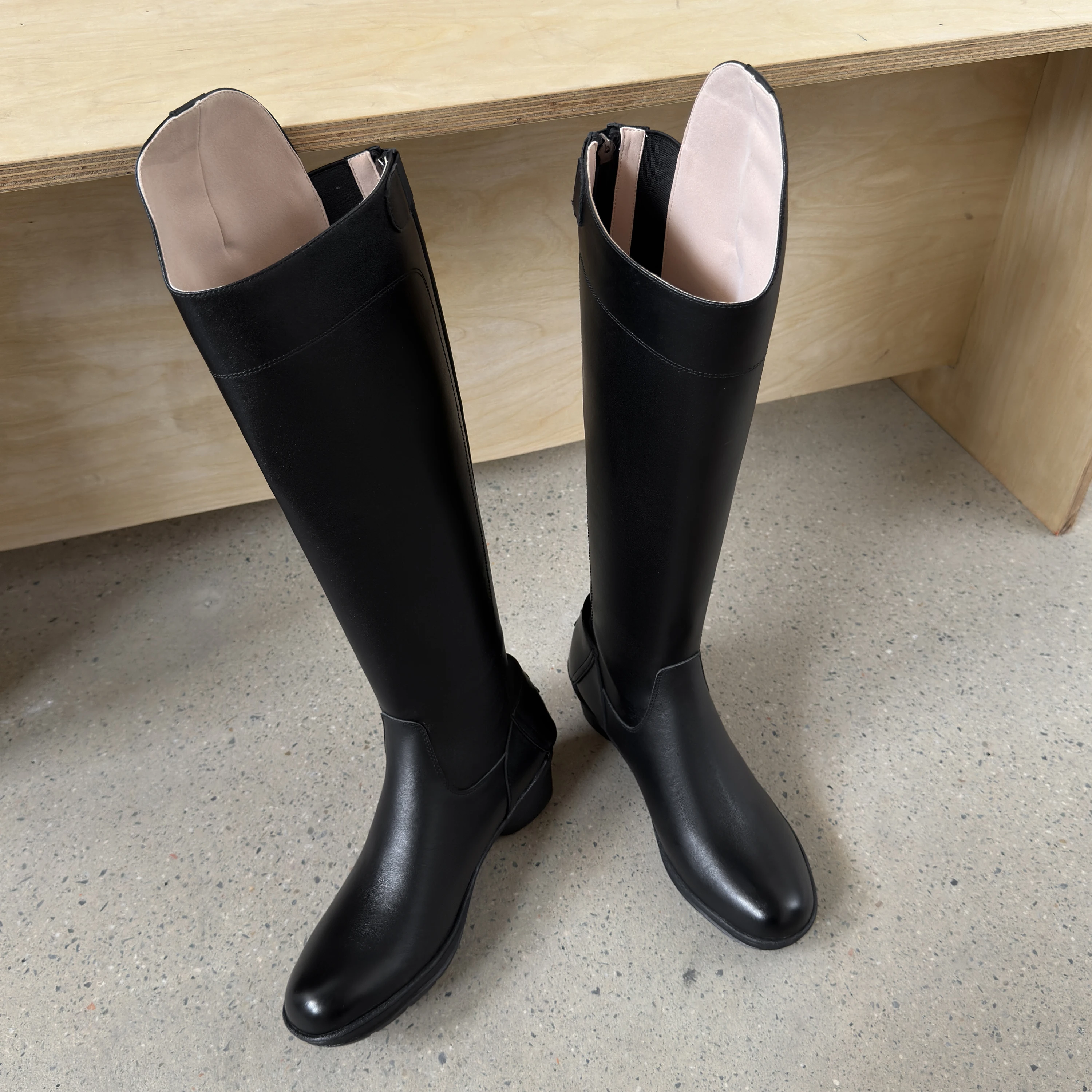 Women Equestrian Boots Cow Leather Long Knight Boots Riding Equipment Non-Slip Horsemanship Footwear Resistant Horse Rider Shoes