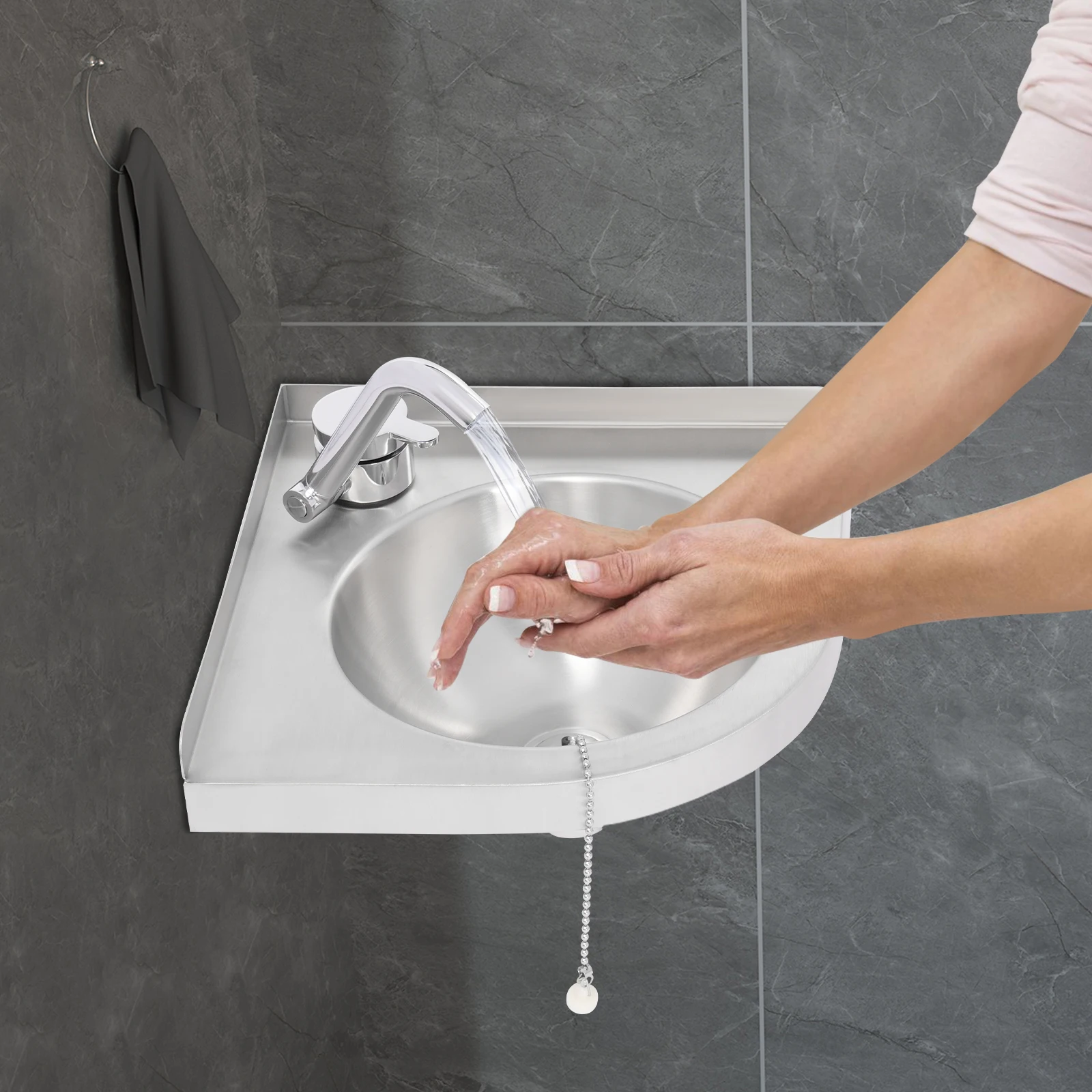 تصميم زاوية موفر للمساحة لحوض RV الثلاثي لترقية المطبخ الصغير وتنظيف سهل الصيانة