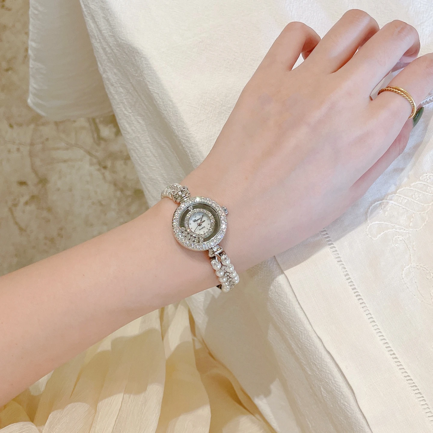 

Fashionable Full Diamond Women's Quartz Watch with Natural Pearl Bracelet Luxury High Quality Elegant Wristwatch New Arrival