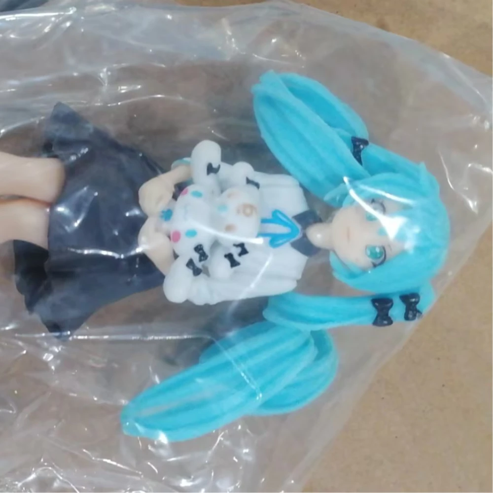 Figura de 14 cm de Hatsune Miku con Orejas Grandes de Perro y Tapón para Botella de Leche, Modelo Periférico, Decoración, Regalo para Niños
