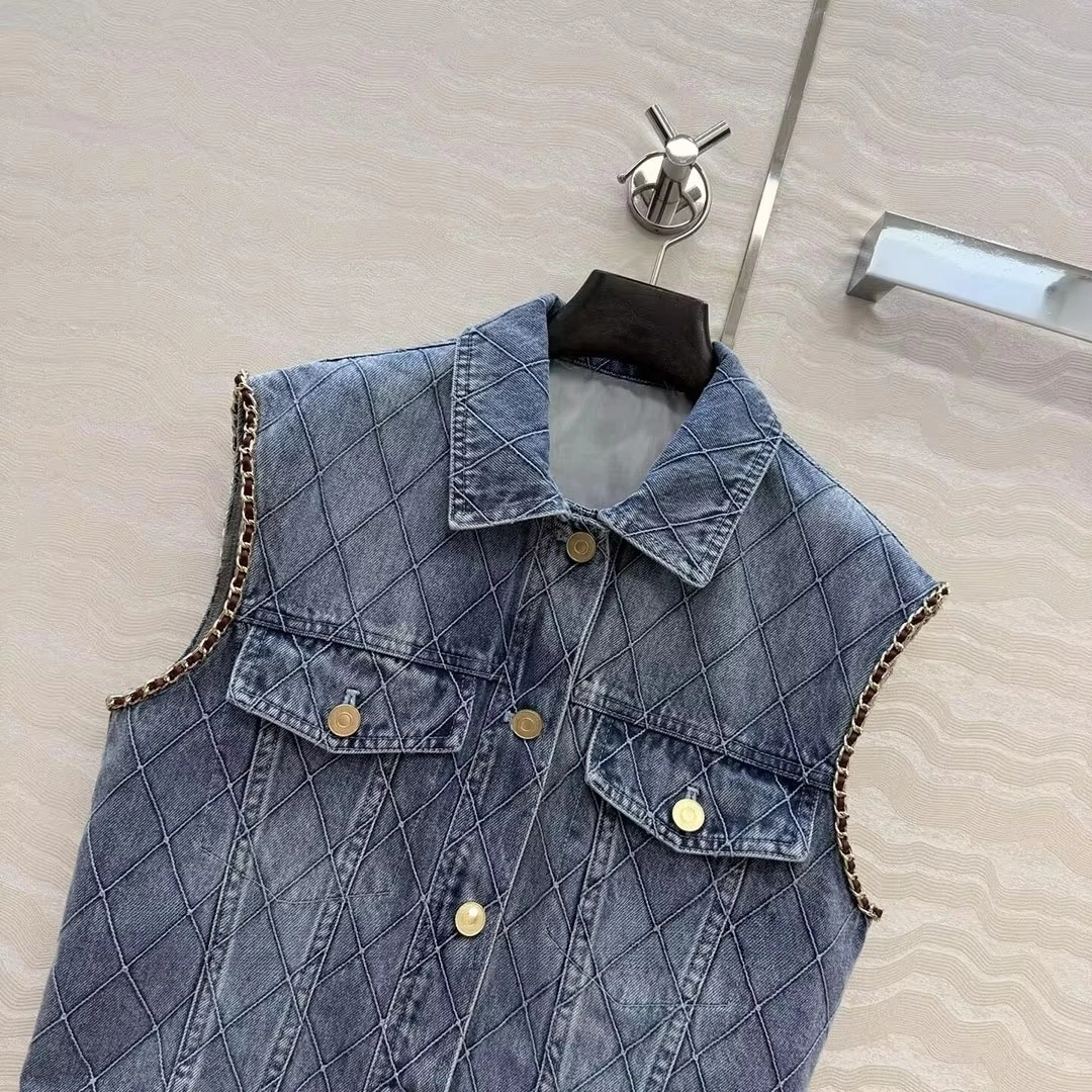 2026 New Autumn Vintage Blue Denim Vest Coat Women Lapel Sleeveless Pockets Embroidery Argyle Pattern Chains Chic Tank Jacket