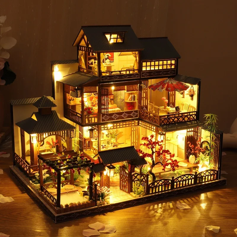 

DIY Wooden Miniature Model Kit Japanese Big Casa Bookend Assembled Dollhouses With Furniture Villa Home Decoration Friends Gifts