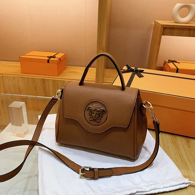 2025 럭셔리 고급 가죽 메신저 백 크로스바디 백 여성용 빈티지 스타일 대용량 솔리드 컬러