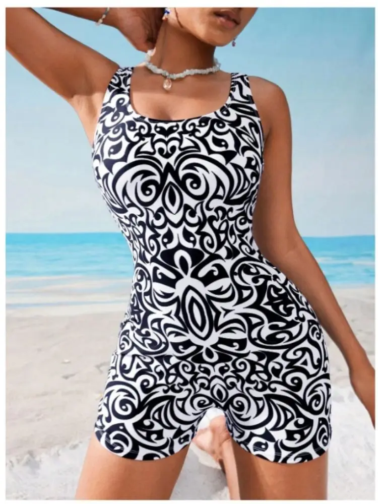 Rückenfreier, lässiger einteiliger Damen-Badeanzug mit Allover-Print und Shorts für den Sommer-Strandurlaub