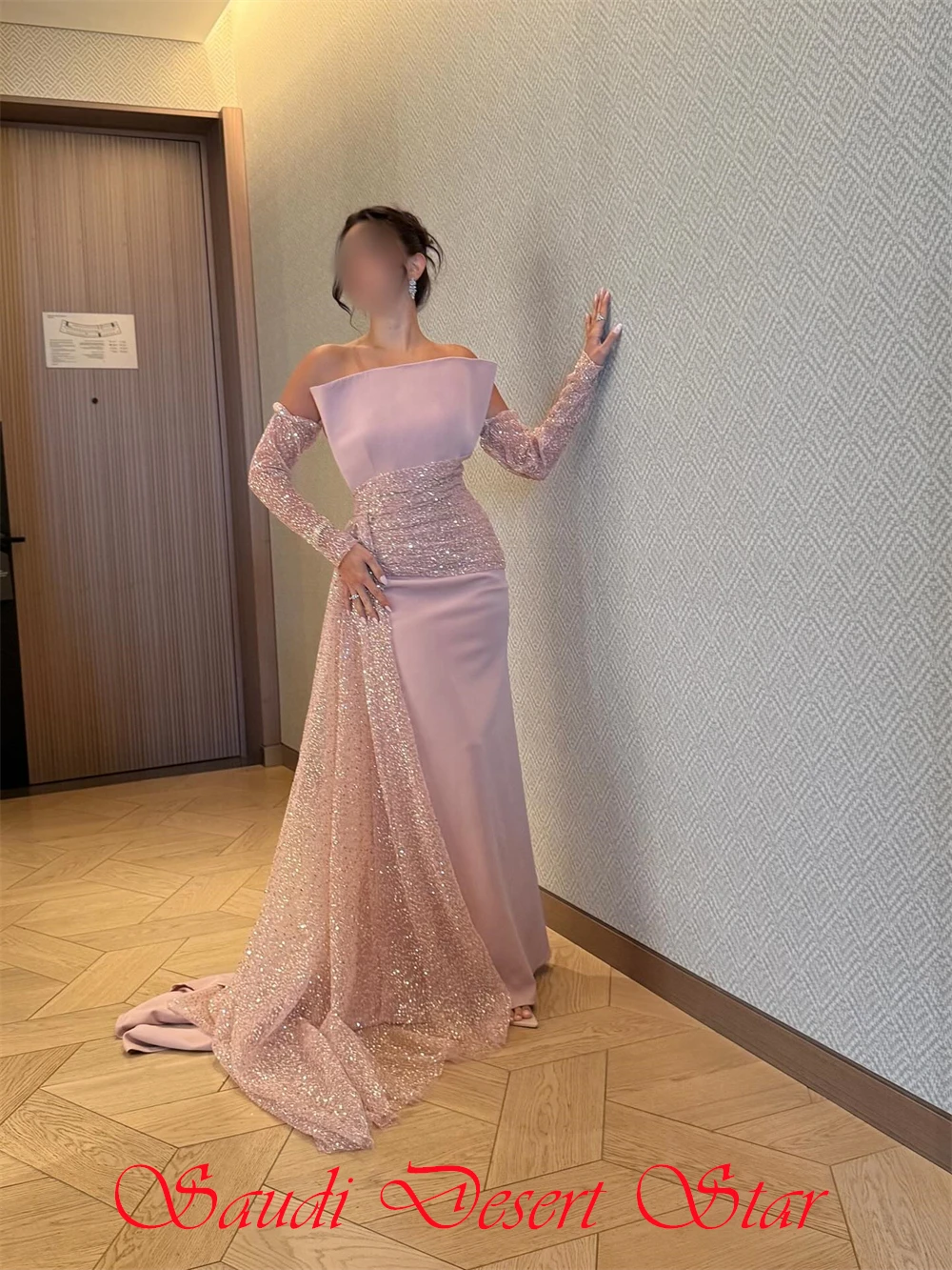 맞춤형 심플 핑크 저지 이브닝 드레스 포멀 보트넥 긴 소매 셀러브리티 가운 섬세한 스트레이트 스팽글 프로미 드레스