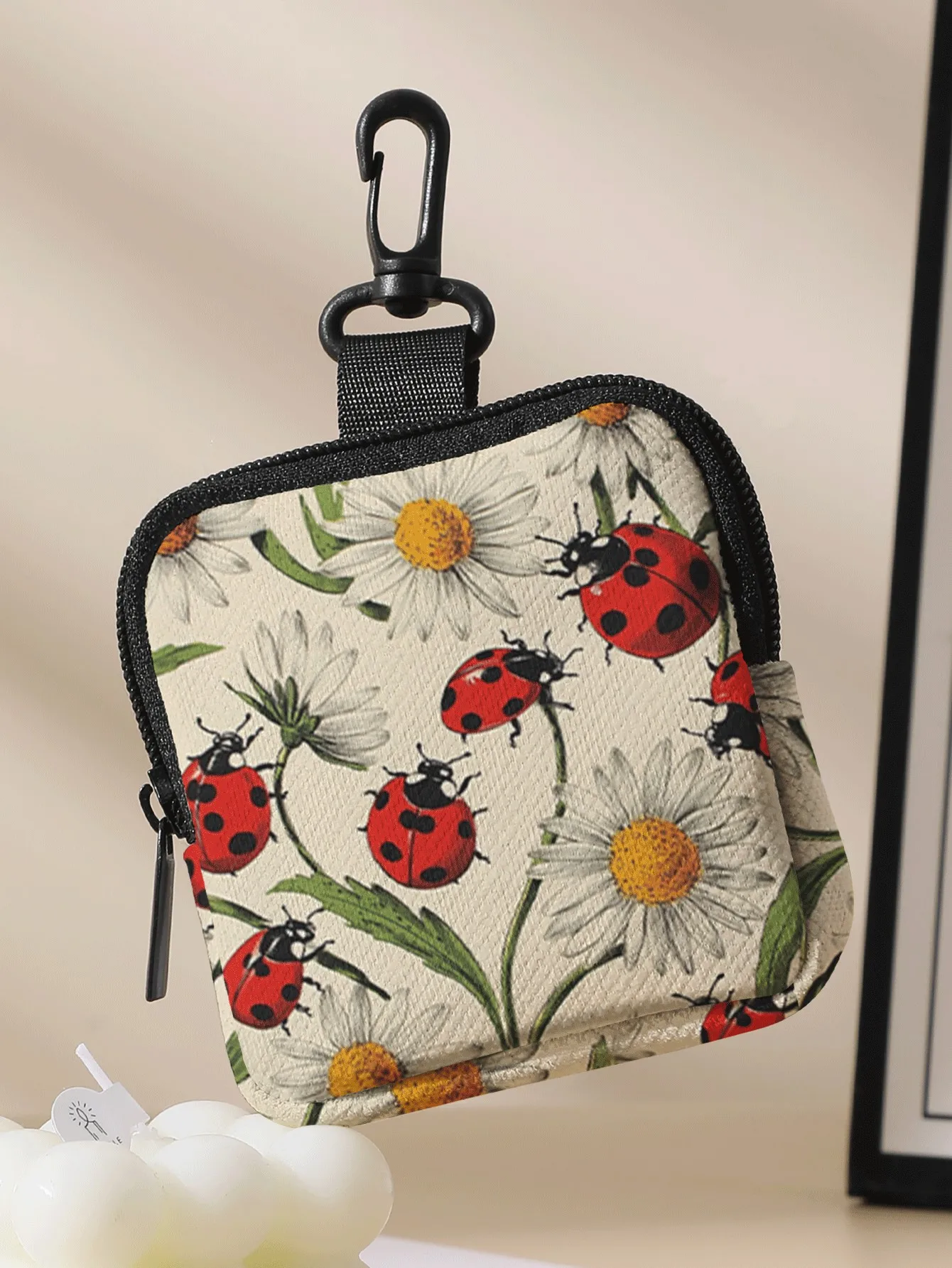 1pc, Portable coin purse with daisy ladybug patterns, small storage bag for coins and accessories