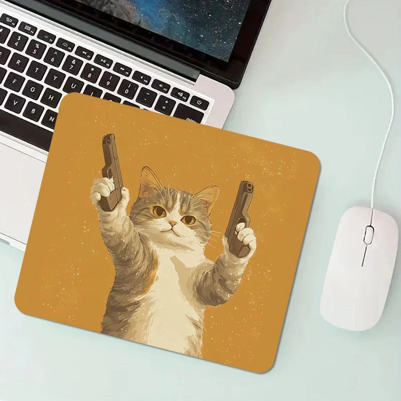 Kreativ bedrucktes Katzenpistolen-Mauspad, rutschfeste Gummi-Computertischunterlage, tragbares Bürozubehör, hohe Qualität und waschbar