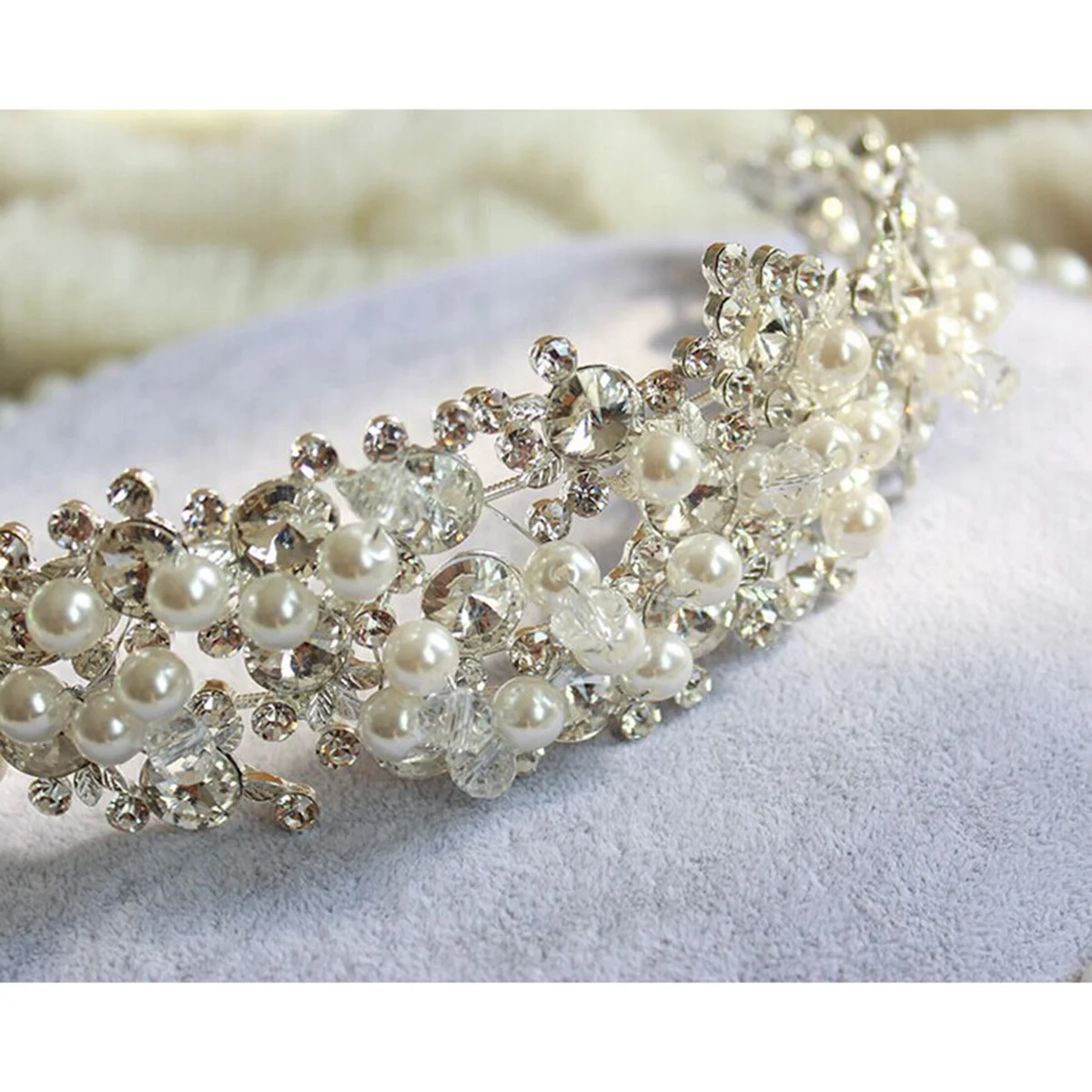 

Pearl Rhinestone Crown Tiara Women Hair Band Korean Crystal Headband for Bridal Bride