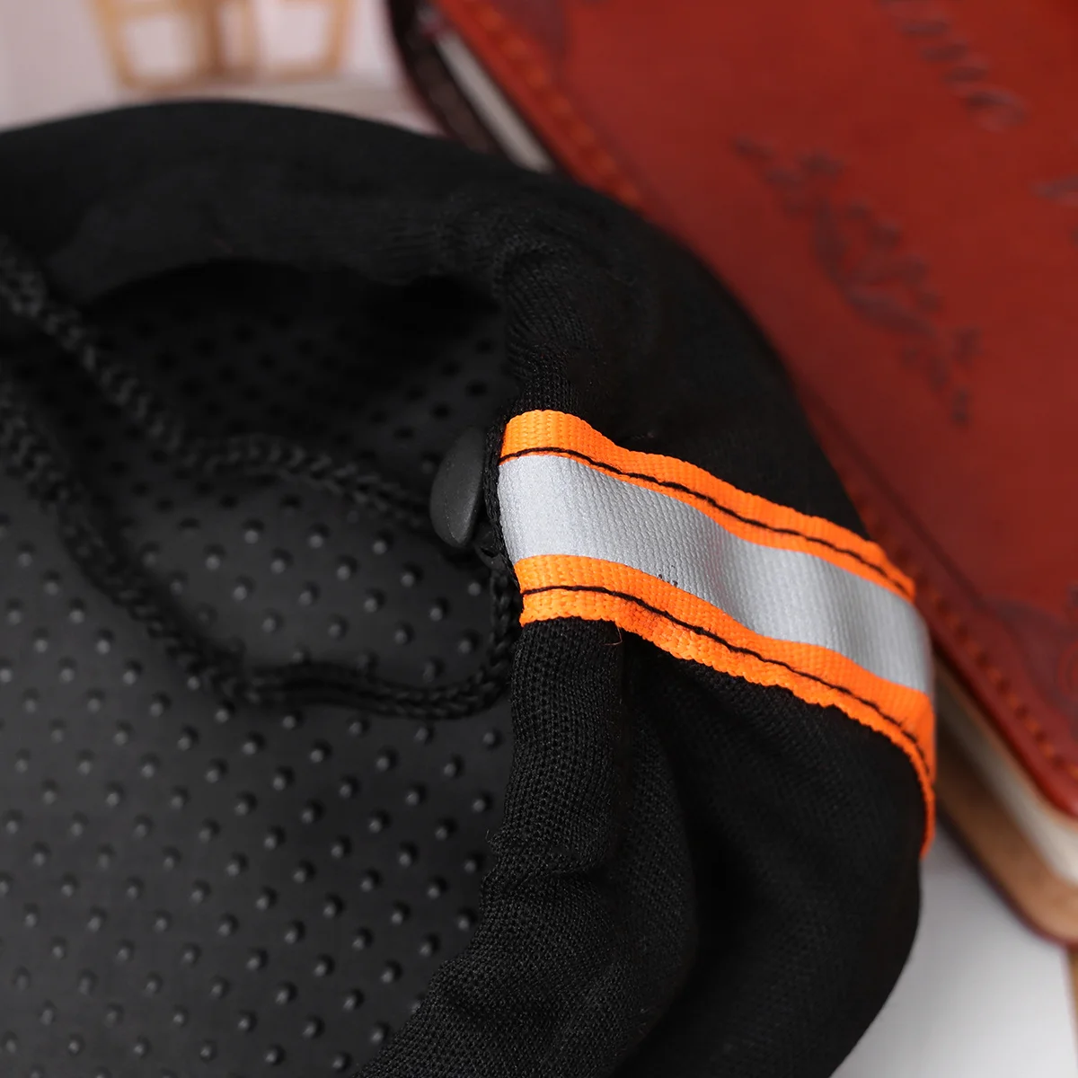 

3D Thick Sponge Universal Size Black Bike Saddle Cover Comfortable Ergonomic Design for Long Rides Bike Saddle Cover