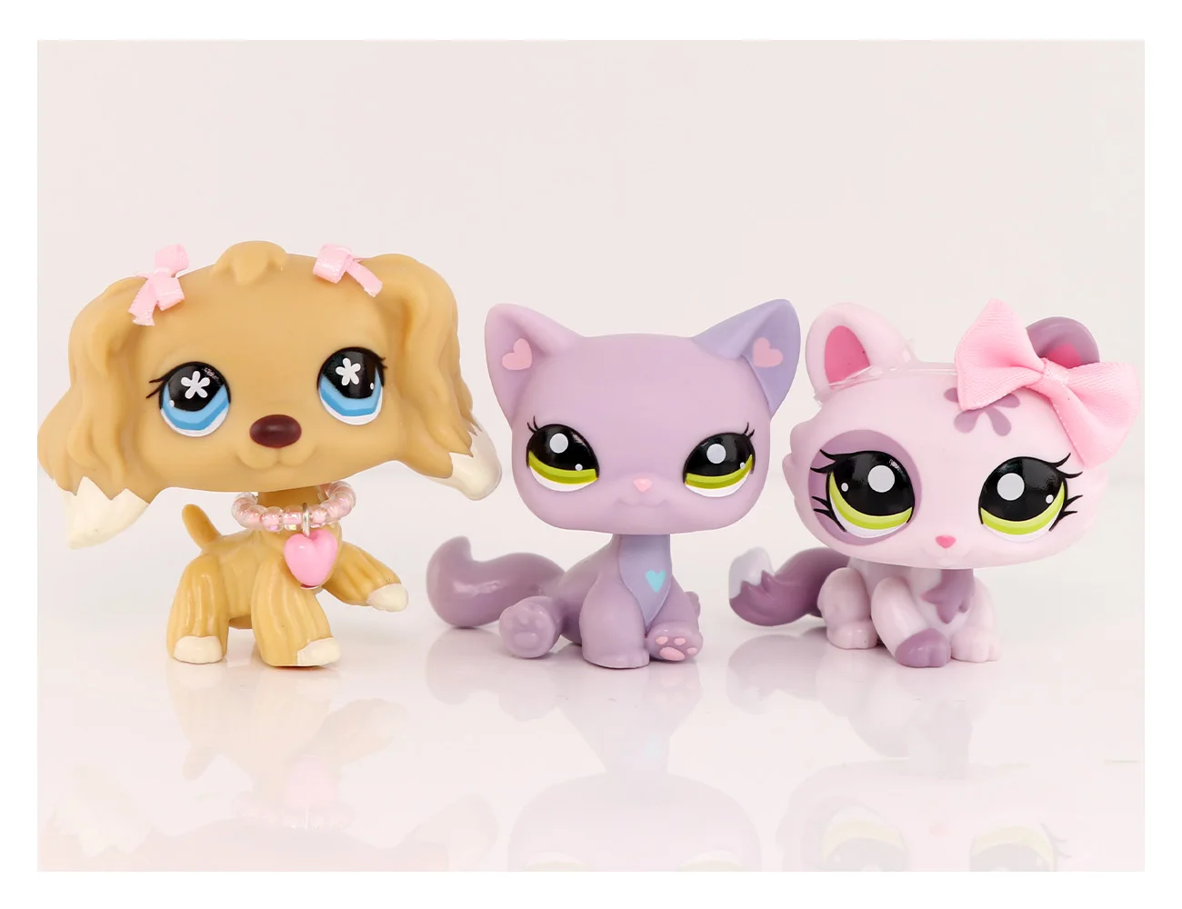 

Crouching Cat 1096 Yellow Cocker Spaniel Dog 748 Purple Sitting Cat #1994 With Pink Necklace Delicate Bow For Kids（3pcs Toys）