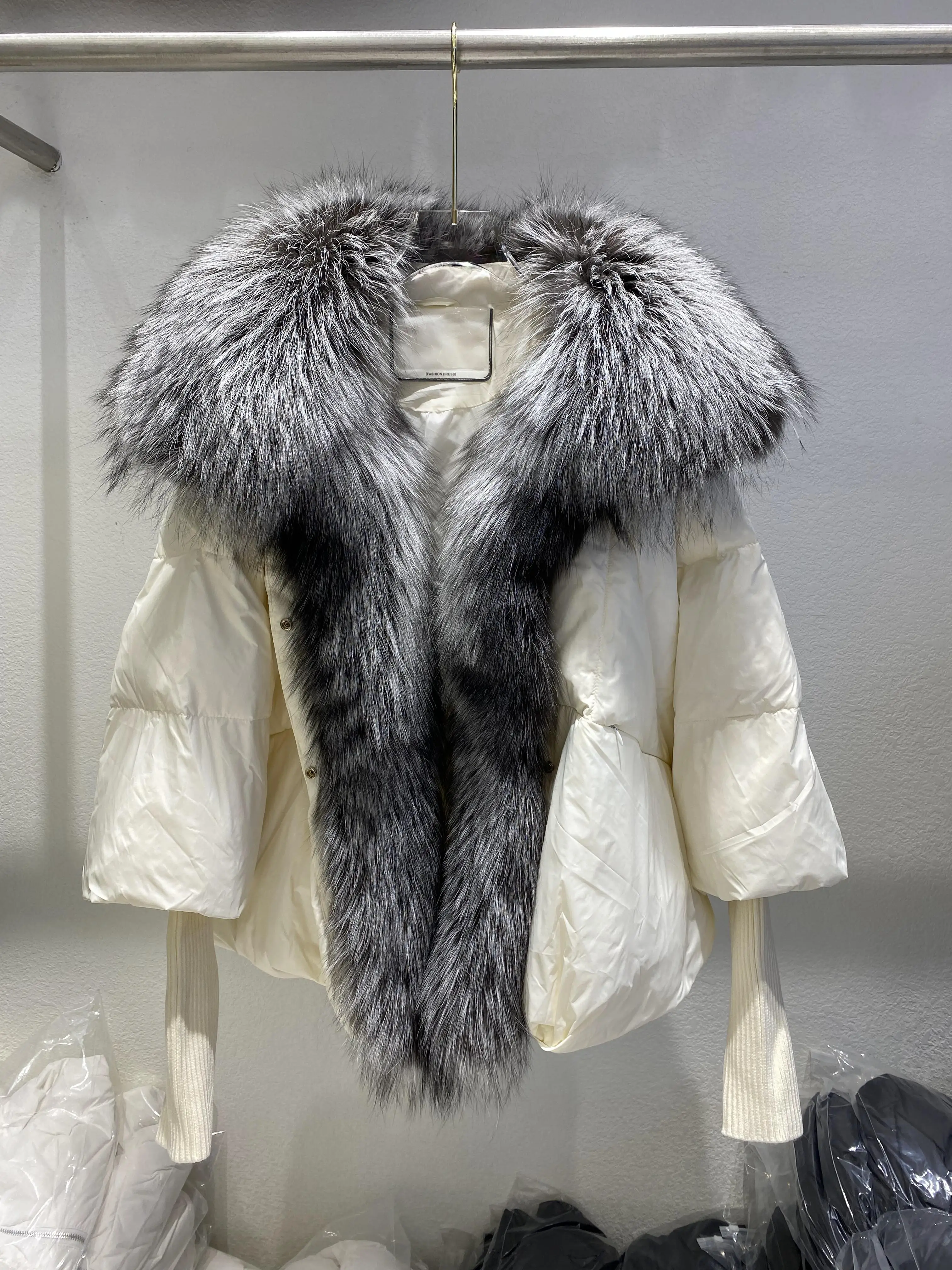 Janveny Large Real Silver Fox Fur Collar 2026 White Duck Down Jacket Women Winter Luxury Puffer Coat Oversize Feather Outwear