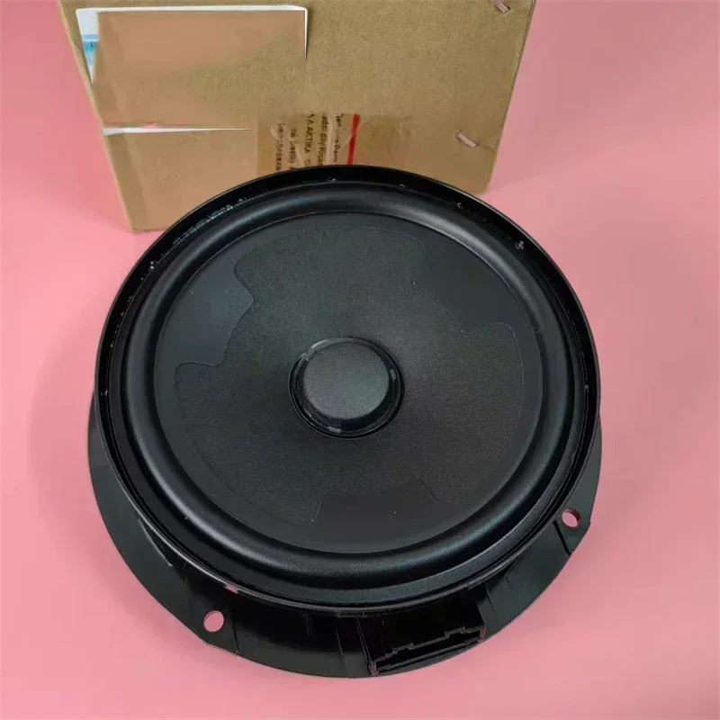 

Auto Front or Rear Door Bass Sound Speaker Horn For VW Tiguan 2 II 2017 2018 2019 5NA035454 5NA035453