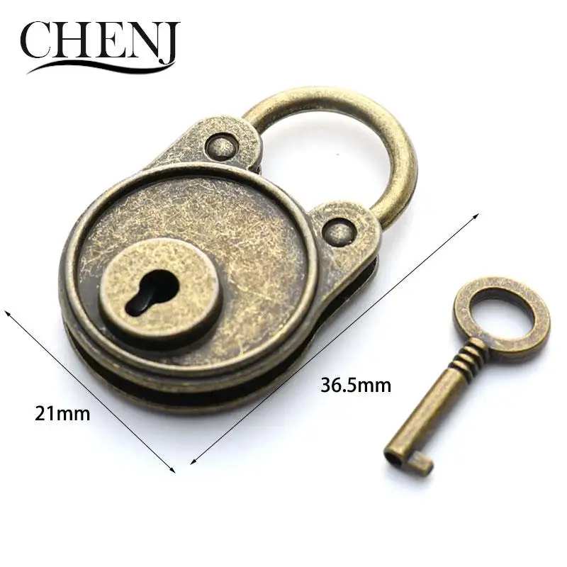 Hot Chinese Vintage Padlock Old Style Lock Notebook Luggage Belt Antique Bronze Plated Padlock With Key Suitcase Locks Hardware