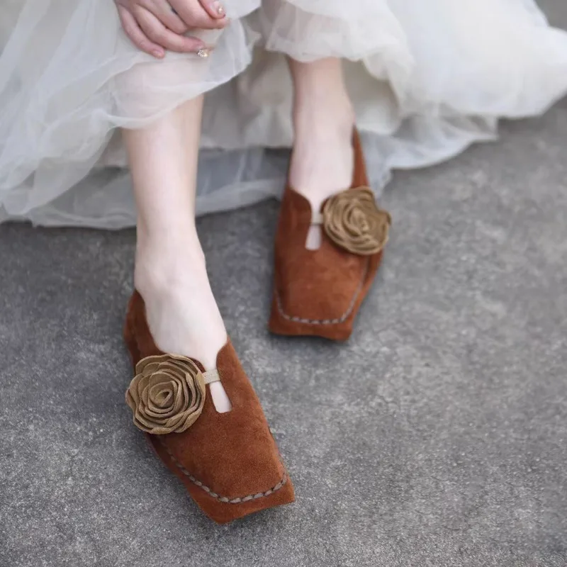 

Женские туфли на плоской подошве, осенние новые легкие туфли на мягкой подошве с квадратным носком и мелкой строчкой в виде цветка