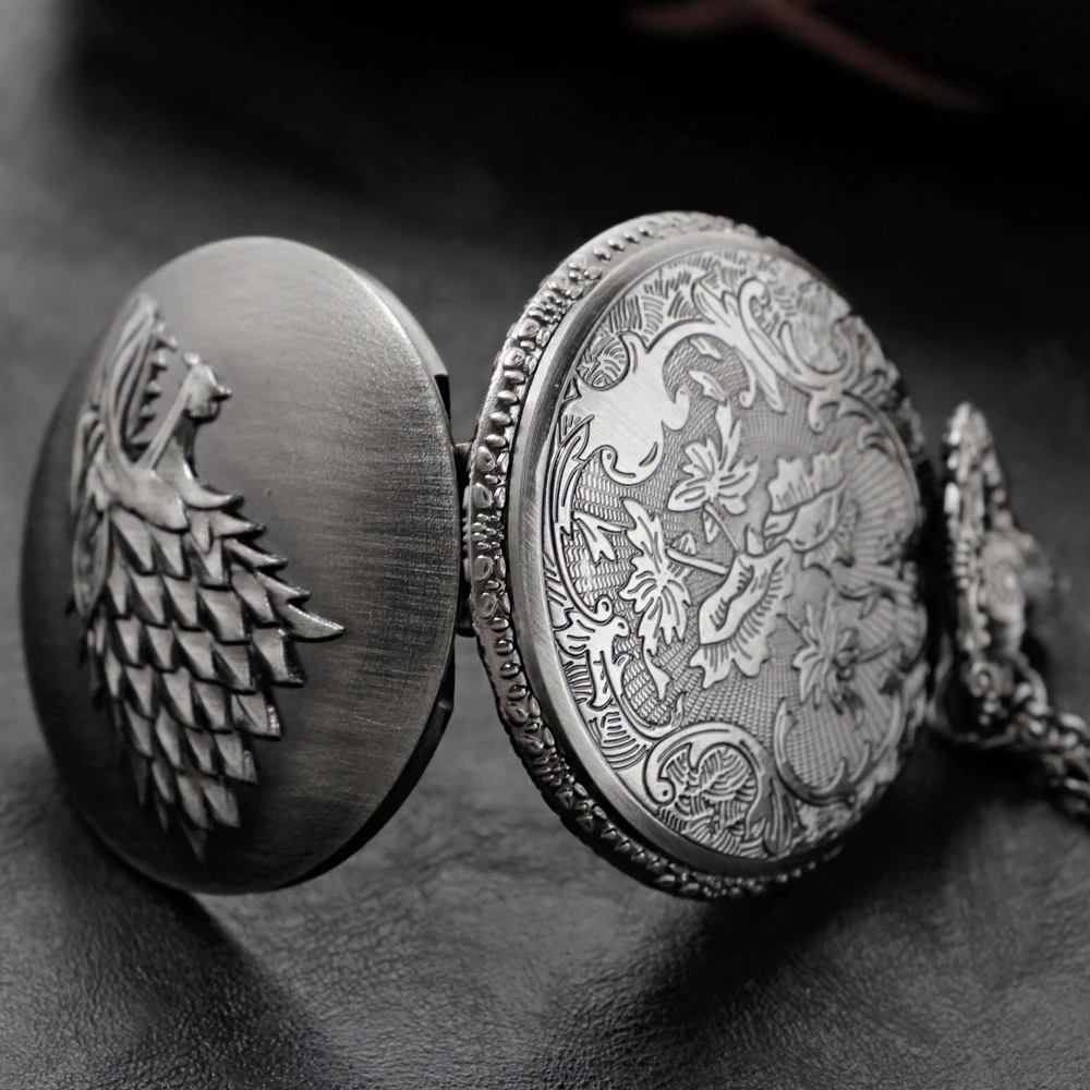 Popular Noble Games personaje de película lobo reloj de bolsillo de cuarzo collar reloj insignia el mejor regalo para hombres mujeres accesorios de joyería