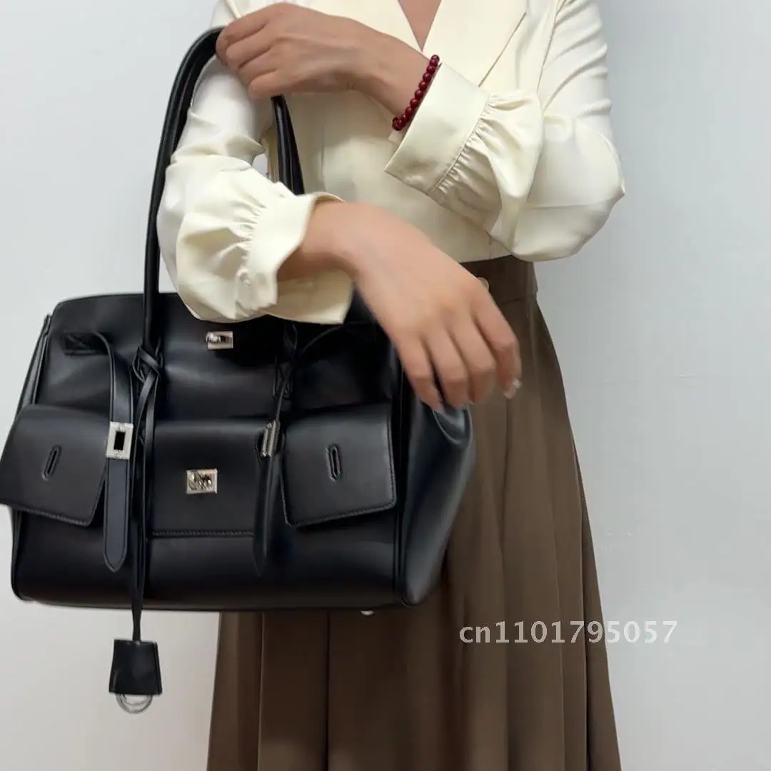 PU Leather Tote Bag 2025 Women's Handbag Fashion Simple Large Capacity Commuter Bag Single Shoulder Bucket Bag