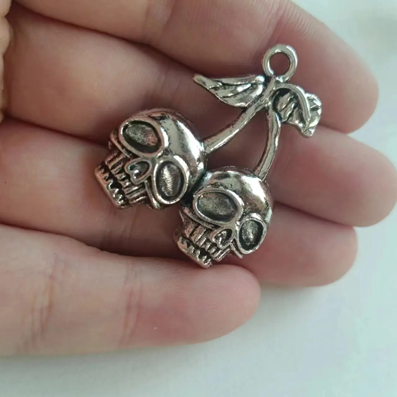 4pcs/Lot Silver Color 40x32mm Cherry Skull Skeleton Charms Halloween Pendant For DIY Handmade Metal Jewelry Making Accessories