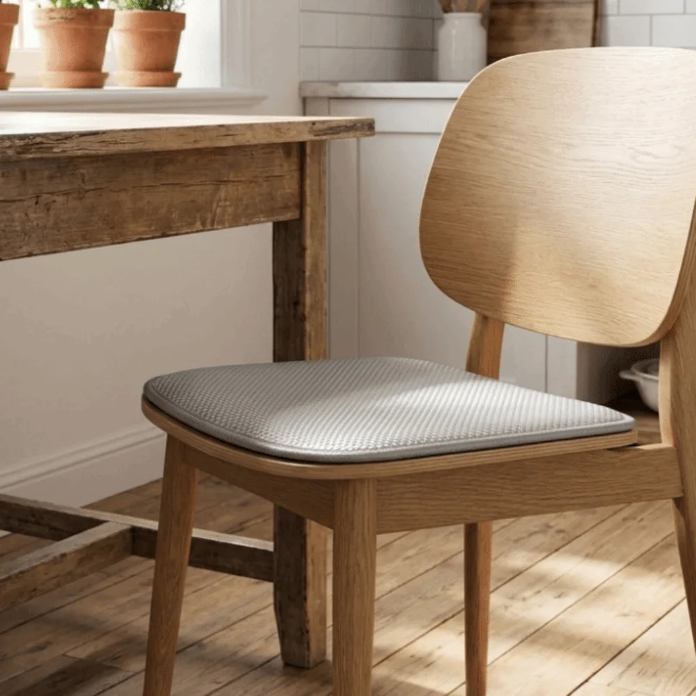 Universal Breathable Ice Silk Seat Cushion Wear Resistant Square Office Chair Cushion Non-Slip Seat Pad Classroom Chair