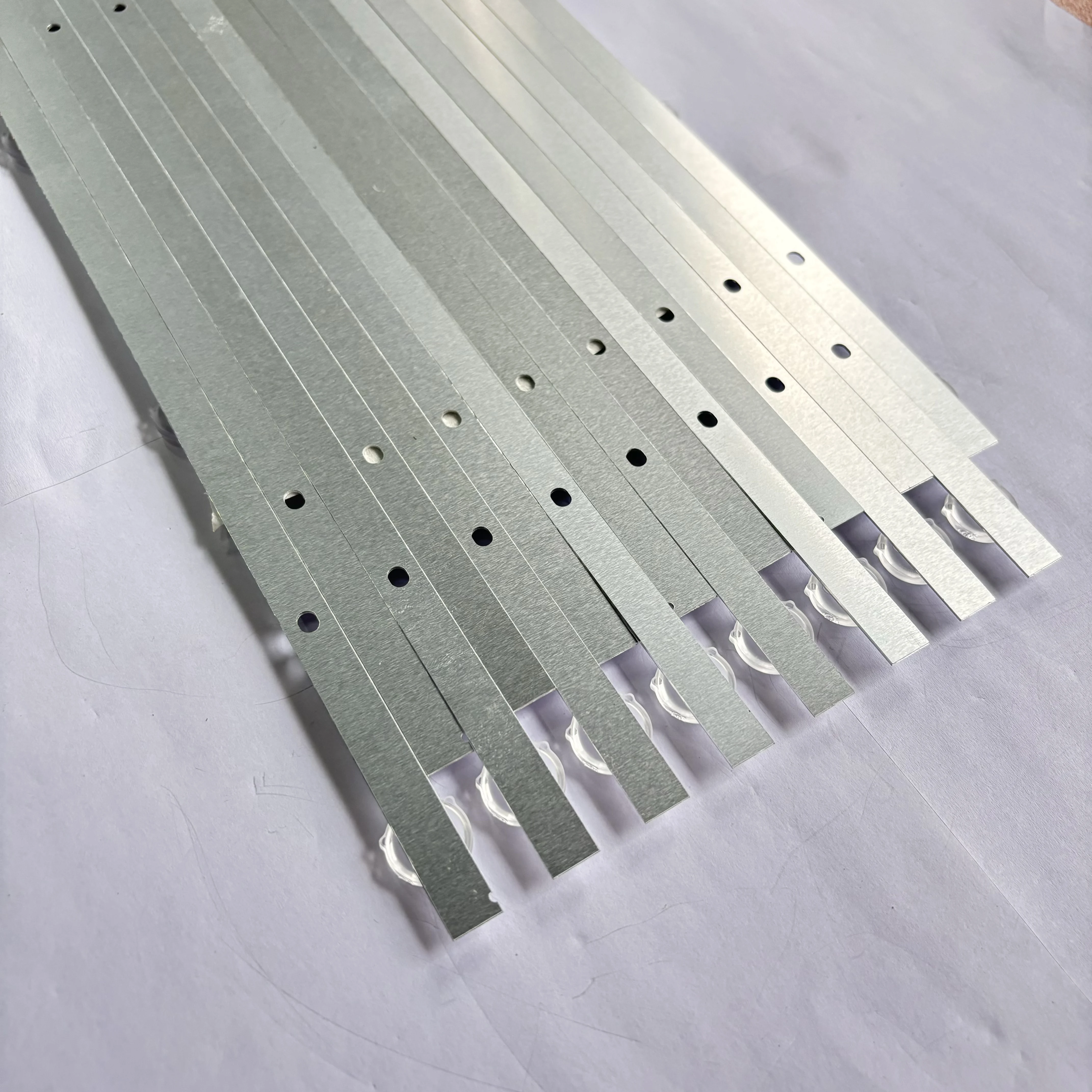 LED TV BACK LIGHTS 24