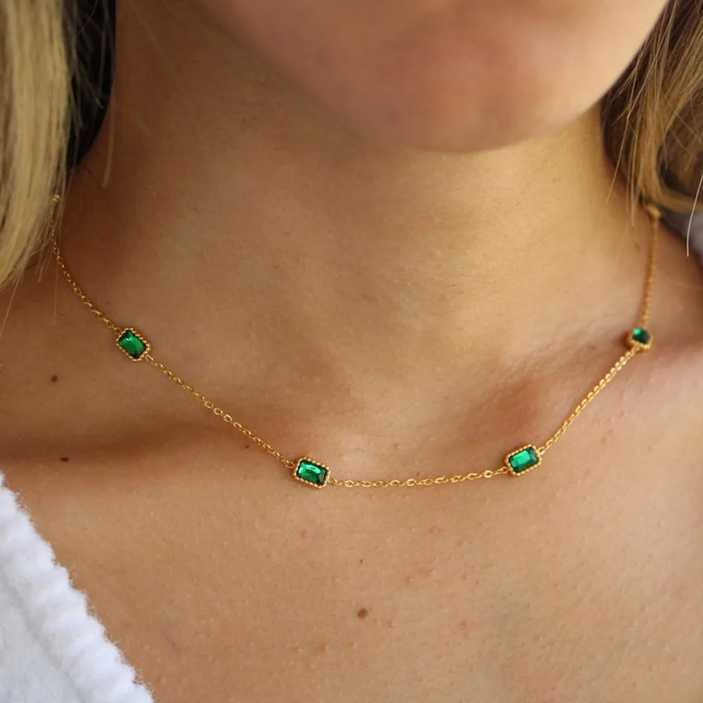 Retro 18k vergoldete Edelstahlkette mit einfachem grünem Kristall-Zirkon-Edelstein für Damen, Modeschmuck – Detail 4