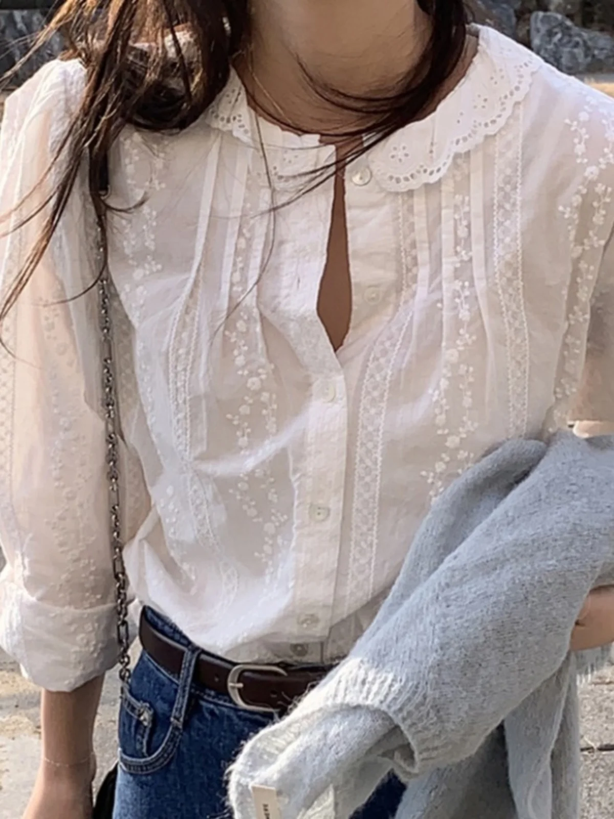 

Корейская кружевная отделка Bubble Sve round Ne irt Women Summer New Gentle Sle Top Autumn Upper Apparel Straight Cut Lon...