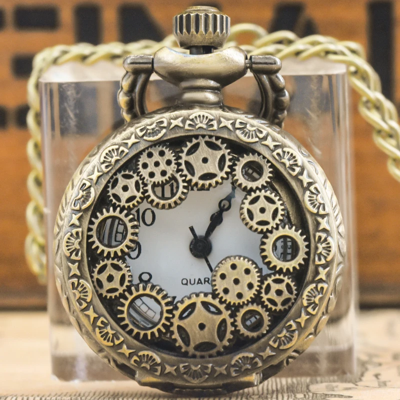 yZ[zSmall Vintage Bronze Steampunk Gear Carved Trumpet Quartz Pocket Watch Necklace Pendant Clock Chain Men Women Chain Gift