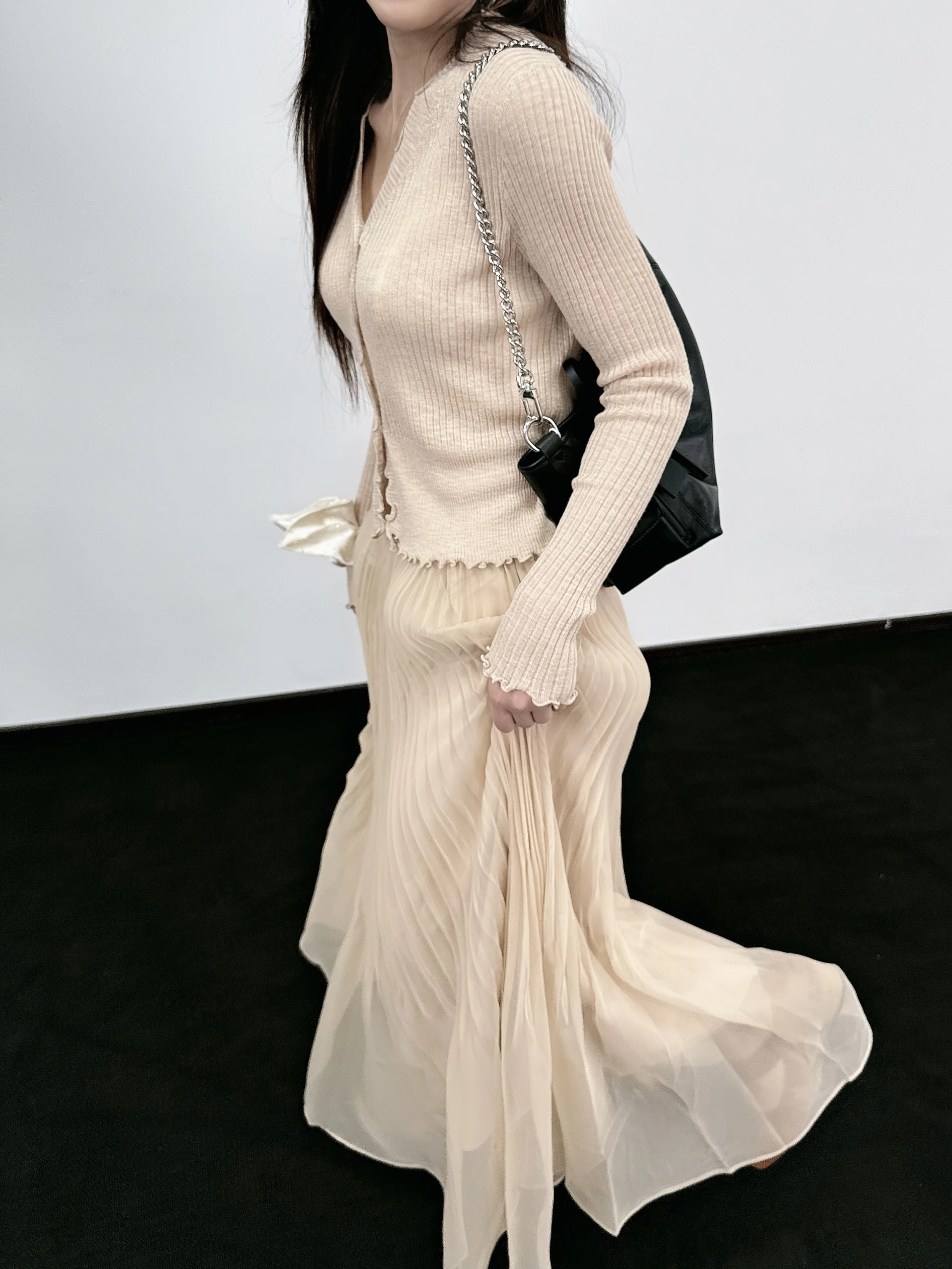 

Asymmetric Hem Tulle Half Skirt Women's Spring Summer Gentle Style Loose Slim Fish Tail Pleated Skirt Elegant Women's Fashion
