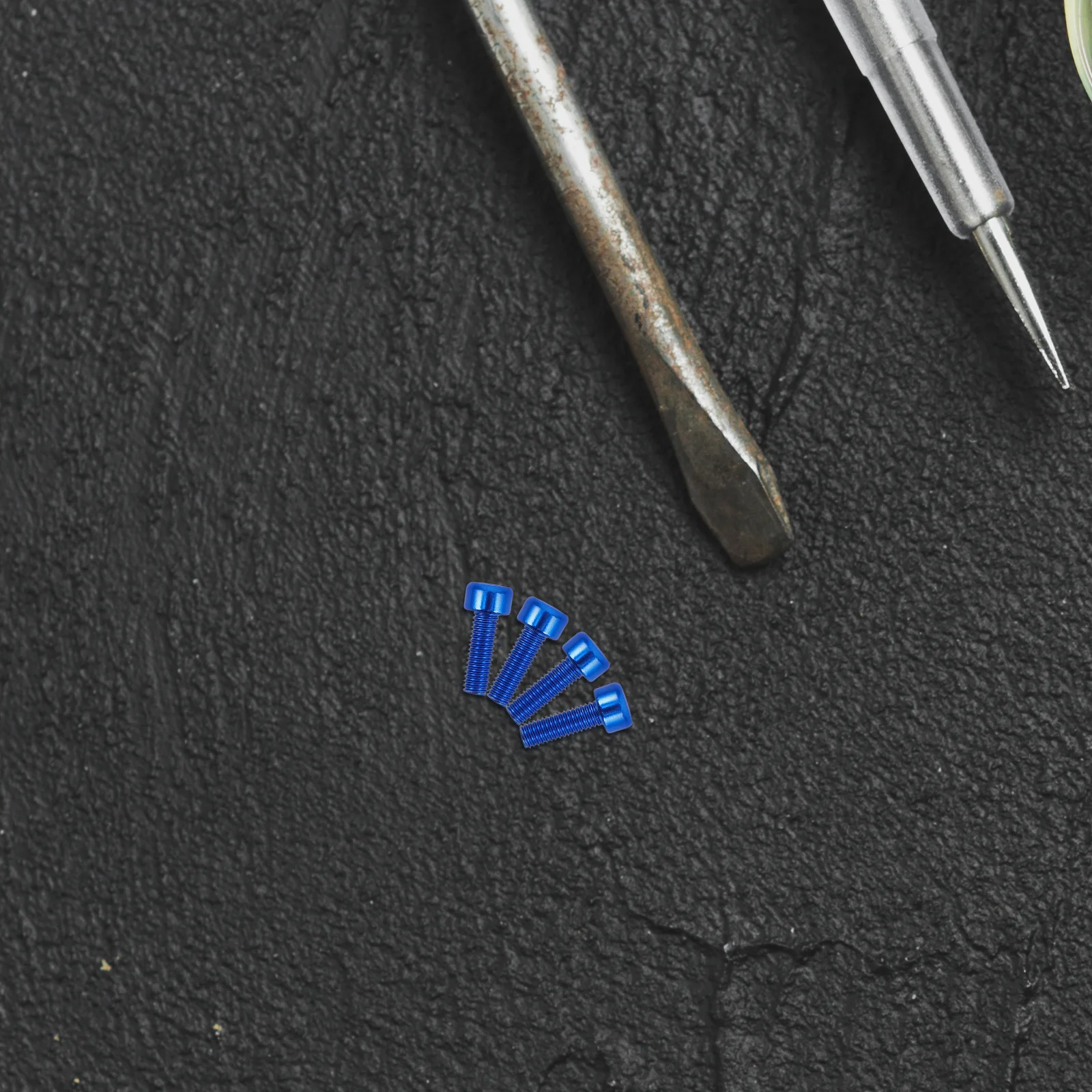 

4pcs M5*15Mm Aluminum Alloy Bike Bottle Cage Bolts Blue Universal Fit For Mountain Road Fixed Gear Folding Bikes Water Bottle