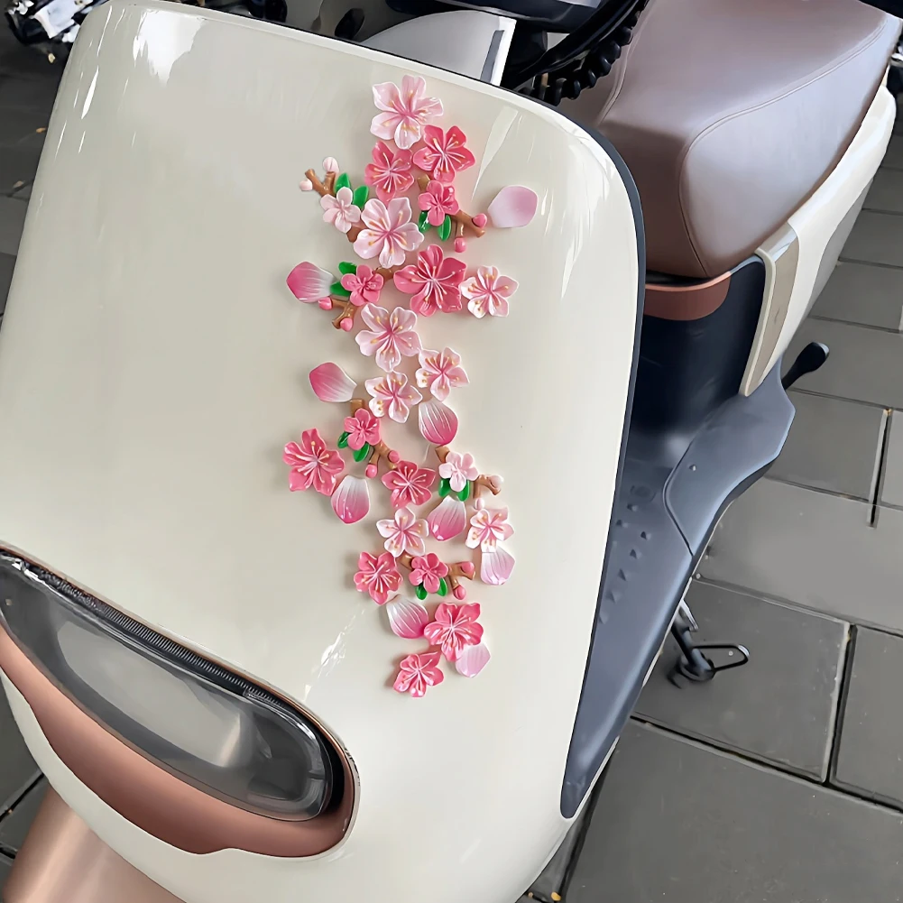 1 Set realistische Pfirsichblüten-Ornamente aus Kunststoff, niedliche rosa Blumendekoration für das Armaturenbrett im Auto, Zuhause, Büro, Schreibtisch usw. – Detail 2