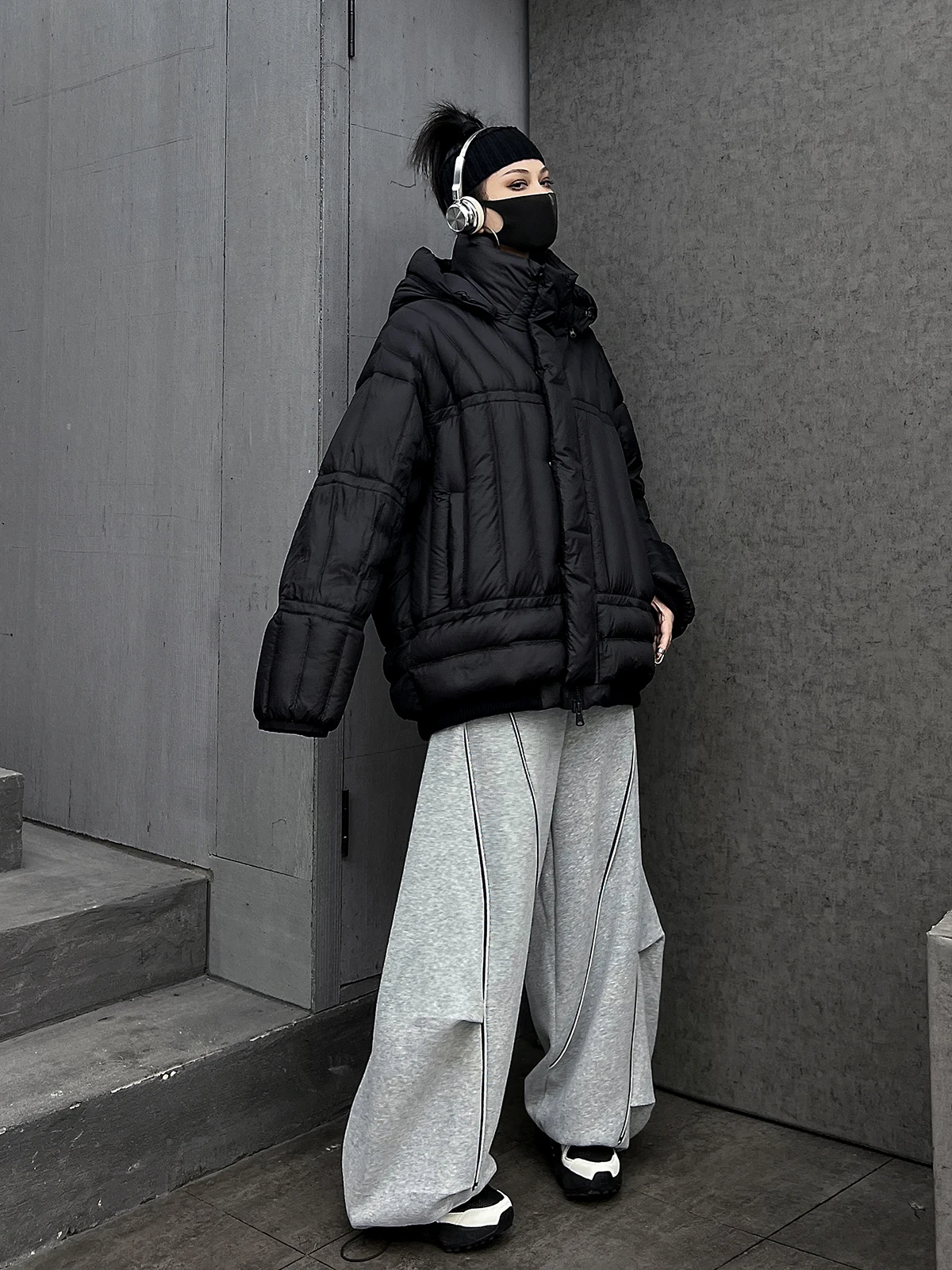 

M-Home Faion High Fill Powerdown Jaet Широкие брюки Комплект из двух предметов Женская зимняя теплая верхняя одежда с капюшоном Комплект