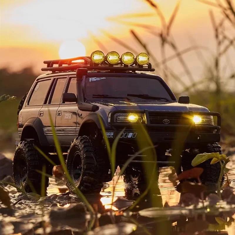 FMS FCX18 1/18 Scale Official Licensed Toyota Land Cruiser LC80 RC Crawler Electric Remote Control Off-Road Simulation Hobby Mod