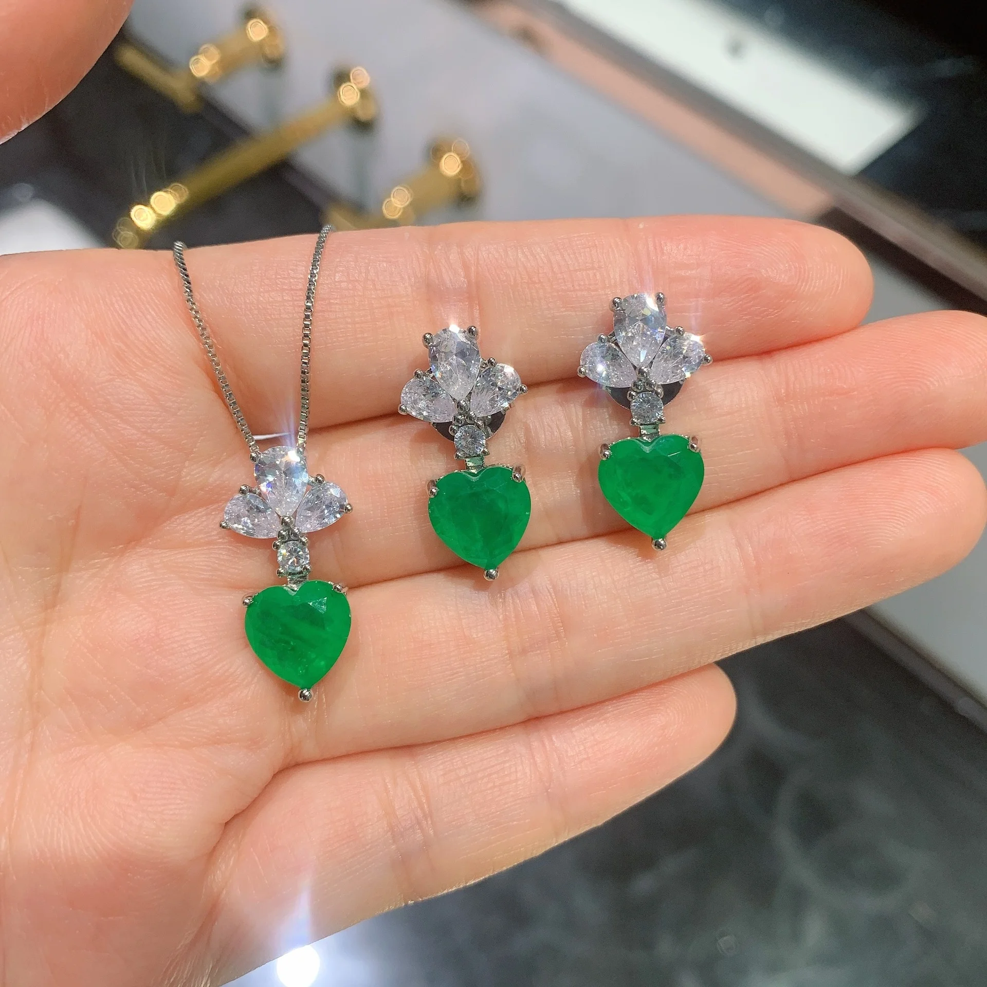 genuine Luxury brand real jewels Online live broadcast simulation Emerald Pendant emerald Earrings color treasure set high quali